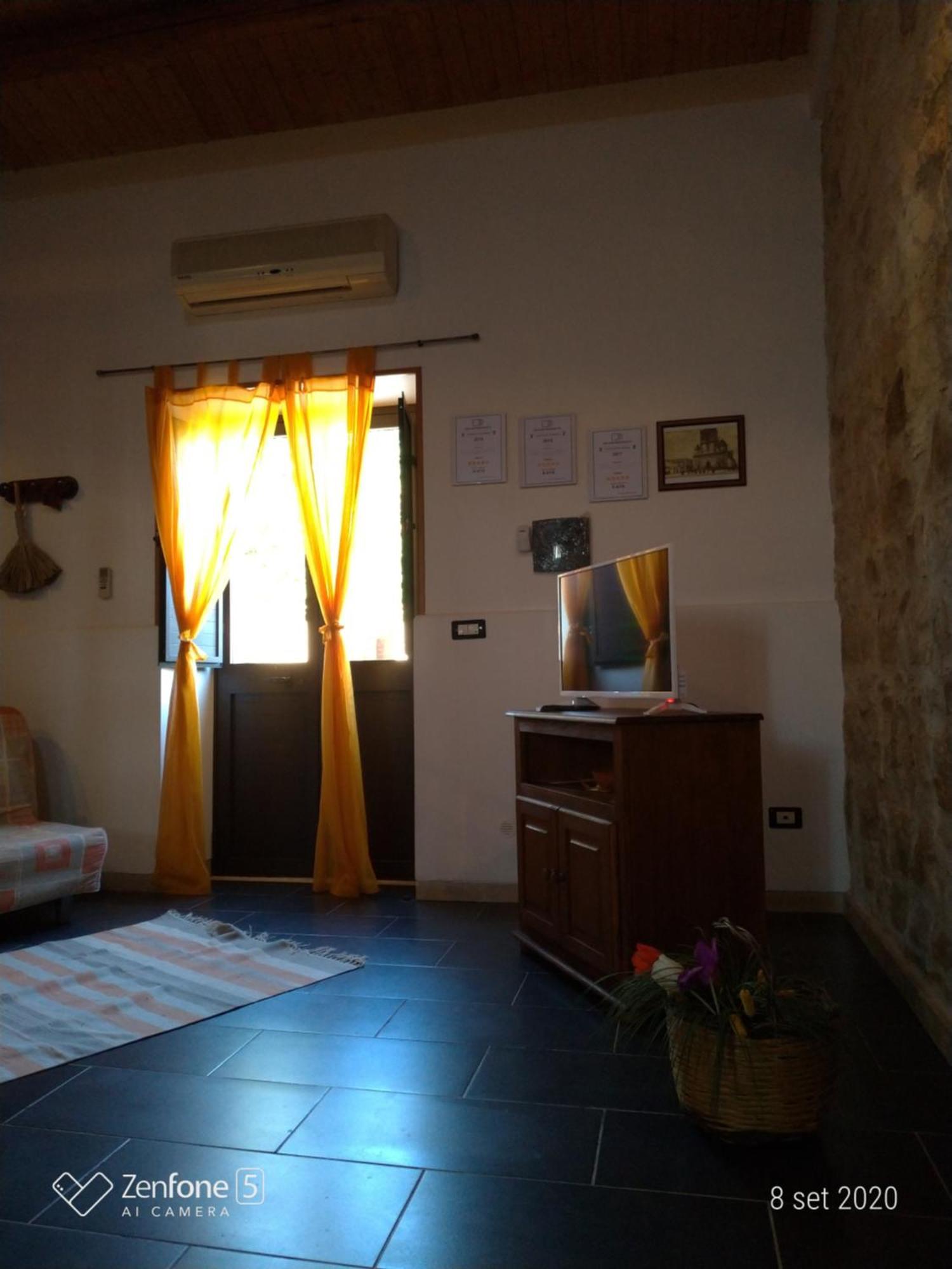 I Dammusi Villa ซานตาโกรเชกาเมรีนา ภายนอก รูปภาพ